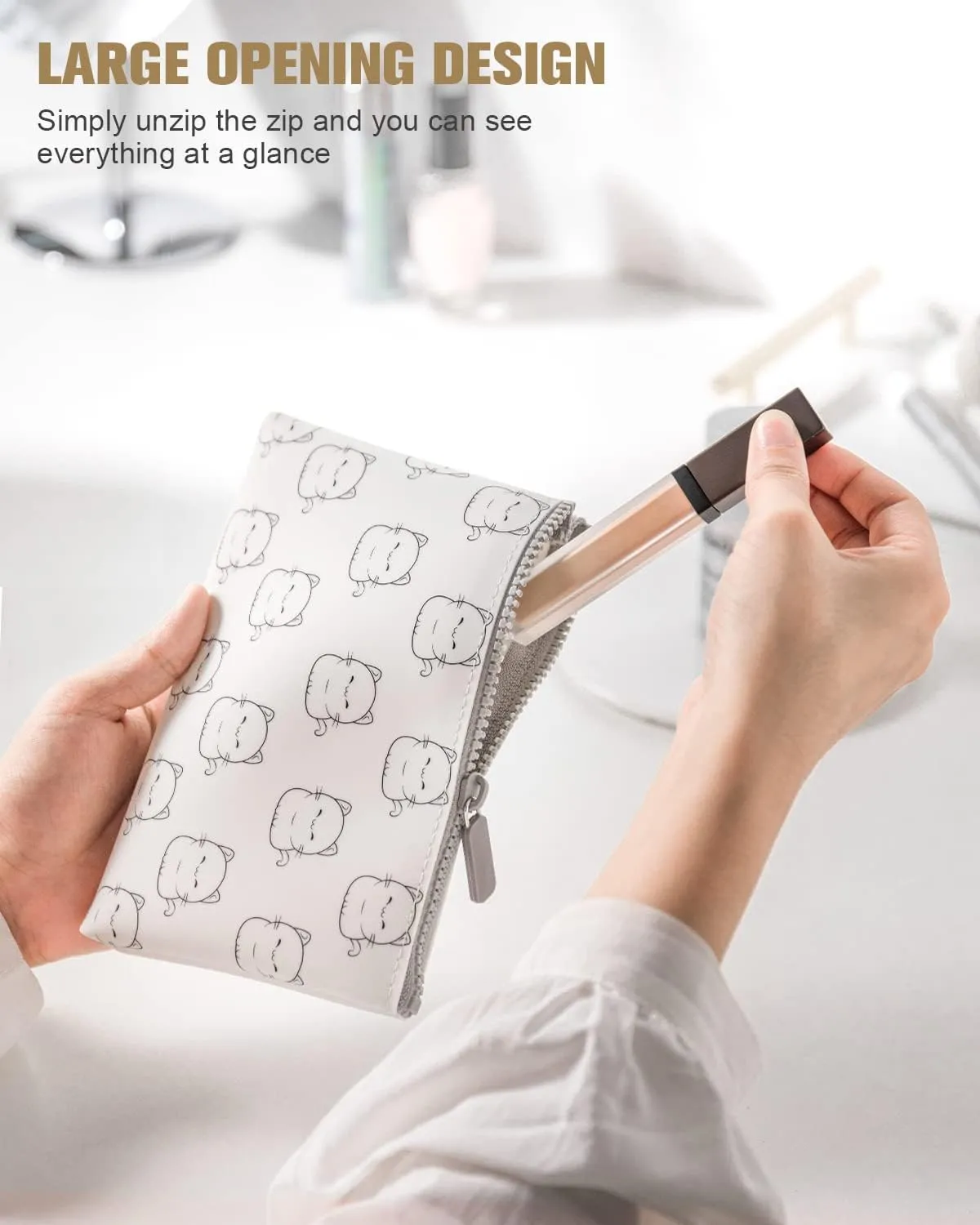 FERYES Cute Cat Silicone Makeup Bag for Travel, Cosmetics Bag for Makeup Brush & Essential Makeup Tools, Make Up Zipper Pouch Gifts for Women - White
