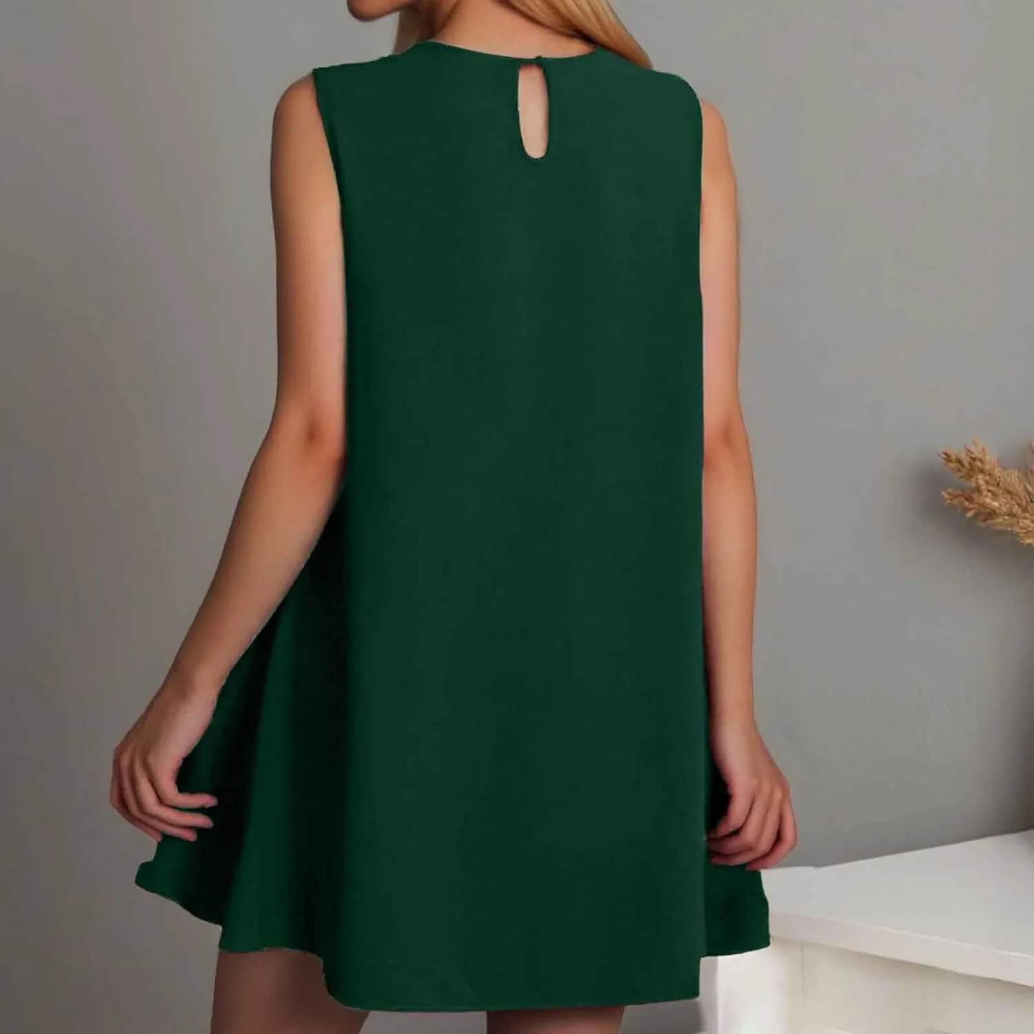 Women Summer Tank Dresses Round Neck Sleeveless T Shirt Dress A-Line Ruffle Hem Mini Dress Beach Vacation Sundresses